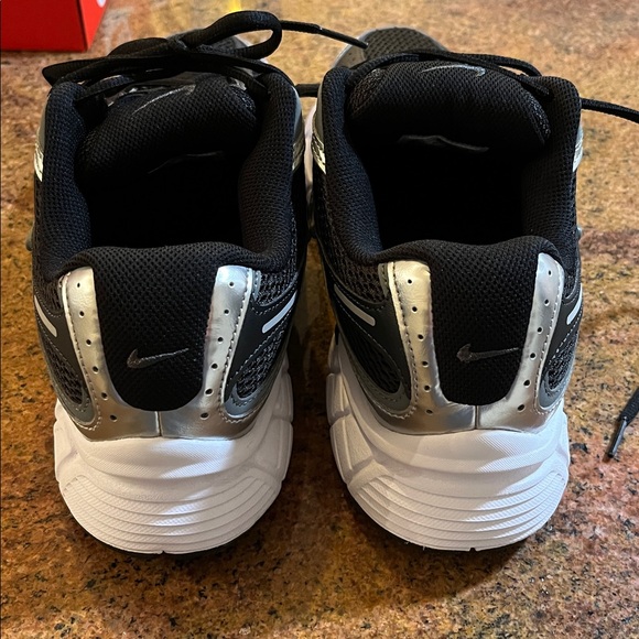 Nike V5 RNR - Picture 4 of 9